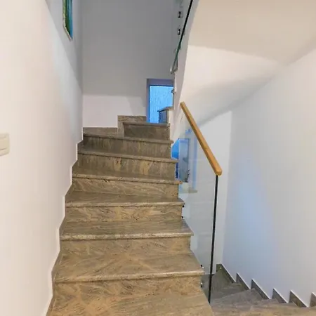 Apartman Lara Apartment Otocac Exterior photo