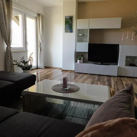 Apartman Lara Apartment Otocac Exterior photo