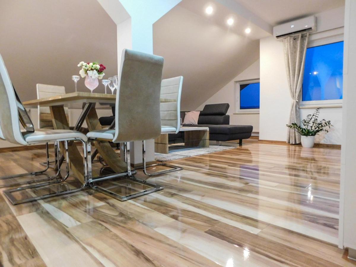 Apartman Lara