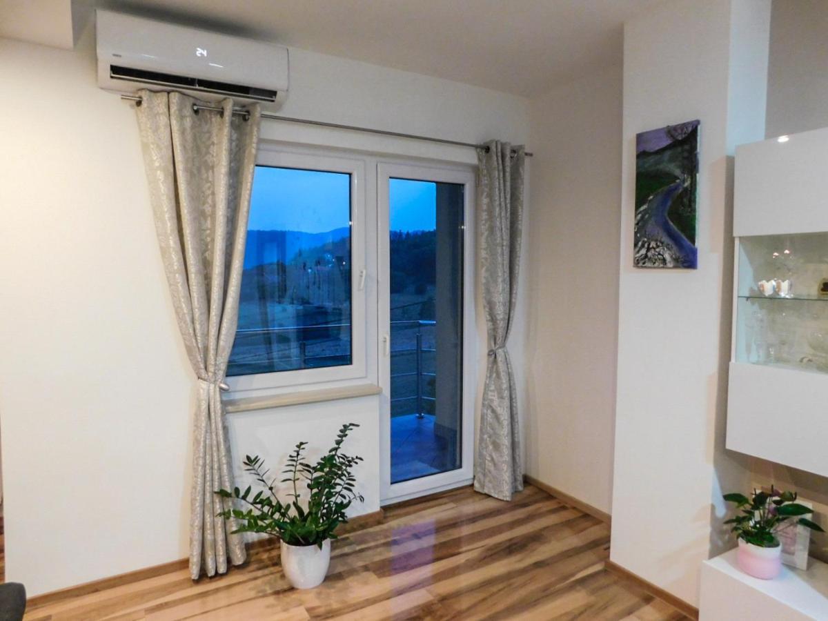 Apartman Lara Apartment