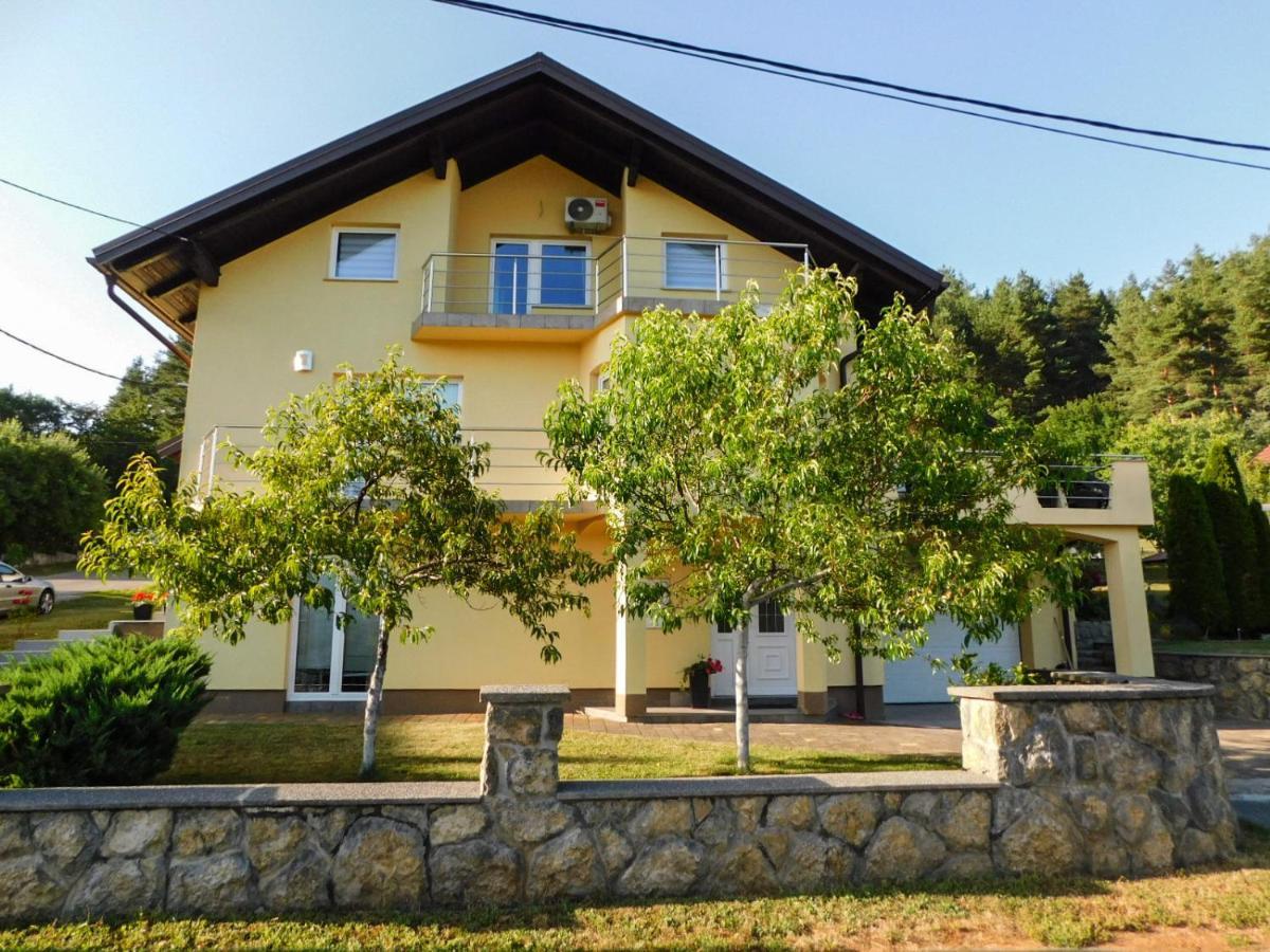 Apartman Lara Otocac