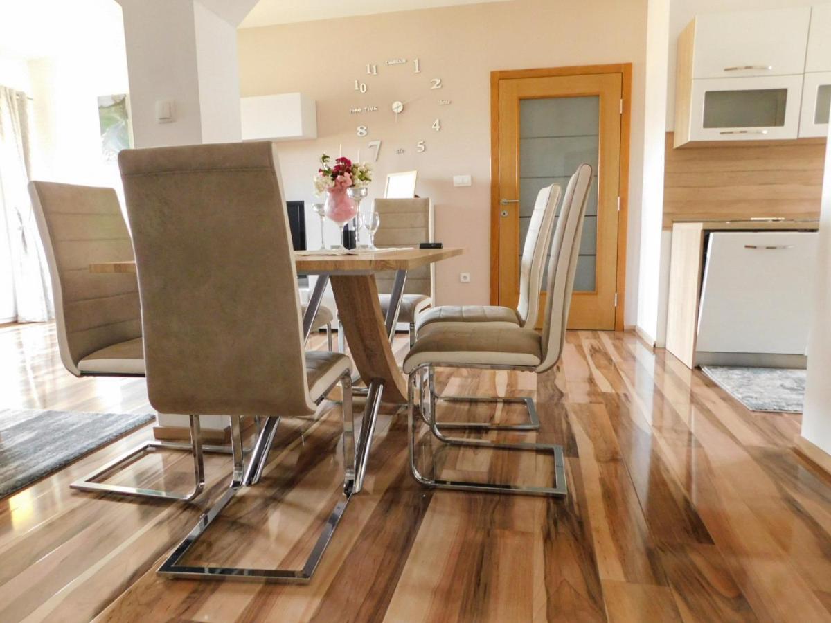 Apartman Lara Apartment
